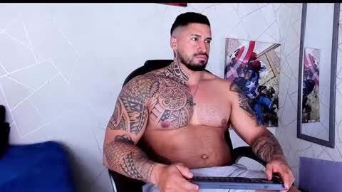 Snapshot of cristian_walker chatting on October 2025 11:23:02 AM cristian walker online show from October 2025 11:23:02 AM