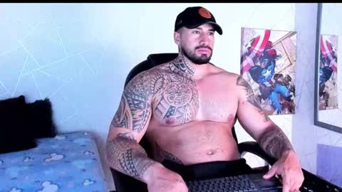 Snapshot of cristian_walker chatting on November 2025 12:04:01 PM cristian walker online show from November 2025 12:04:01 PM