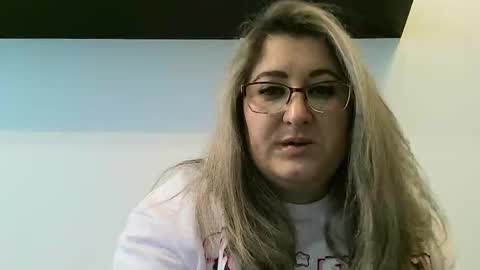 Snapshot of cristina20021991 chatting on March 2025 04:21:01 PM cristina20021991 online show from March 2025 04:21:01 PM