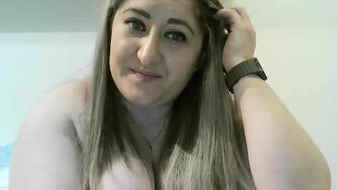 Snapshot of cristina20021991 chatting on March 2025 09:18:02 PM cristina20021991 online show from March 2025 09:18:02 PM