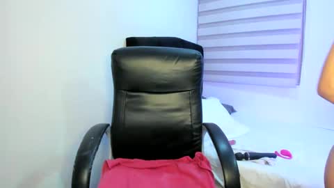 Snapshot of cristinalaurent2 chatting on December 2024 11:56:02 PM Cristina Laurent online show from December 2024 11:56:02 PM