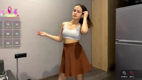 Snapshot of cristinevaissiere chatting on October 2025 04:25:02 PM Anne online show from October 2025 04:25:02 PM