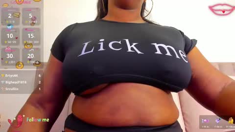 Snapshot of cristinsexy_ chatting on March 2025 04:44:02 PM Cristina online show from March 2025 04:44:02 PM