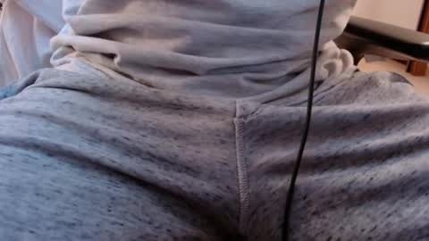 crocken_bisc online show from October 2025 04:38:01 PM