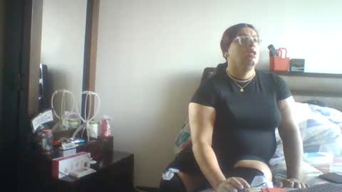 Snapshot of crossdresser64 chatting on January 2025 12:13:01 PM Linda Cross online show from January 2025 12:13:01 PM