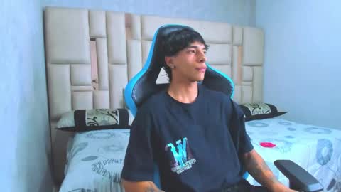 Snapshot of croy_myer chatting on February 2026 07:43:02 AM Croy online show from February 2026 07:43:02 AM