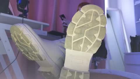 Cruel Siren online show from November 2025 11:44:01 AM