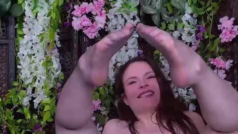 Snapshot of cruelalice chatting on March 2025 04:45:02 AM CruelAlice online show from March 2025 04:45:02 AM