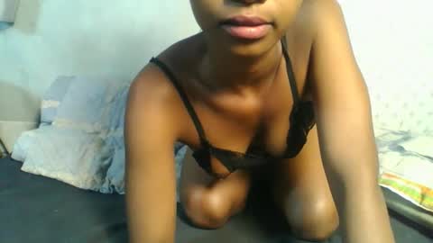 crush069 online show from November 2025 06:23:01 AM