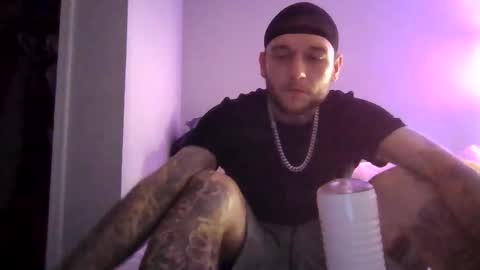 cruz815 online show from December 2025 10:38:01 PM