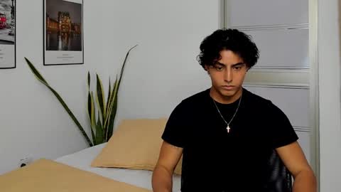 Snapshot of cruz_fernandez chatting on November 2025 09:37:02 PM cruz_fernandez online show from November 2025 09:37:02 PM