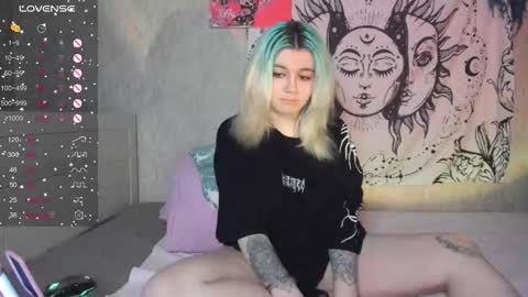 Lilith online show from November 2025 05:36:02 PM