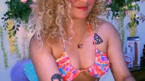 Snapshot of crysrus chatting on December 2024 12:23:01 AM crysrus online show from December 2024 12:23:01 AM