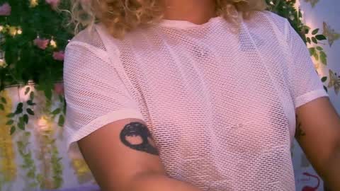 Snapshot of crysrus chatting on December 2024 10:48:02 PM crysrus online show from December 2024 10:48:02 PM