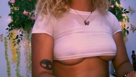 Snapshot of crysrus chatting on January 2025 09:45:01 PM crysrus online show from January 2025 09:45:01 PM