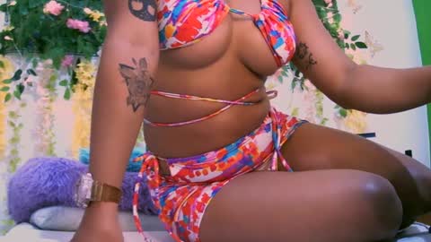 Snapshot of crysrus chatting on January 2025 01:43:02 AM crysrus online show from January 2025 01:43:02 AM