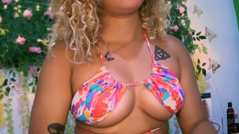 Snapshot of crysrus chatting on January 2025 12:29:02 PM crysrus online show from January 2025 12:29:02 PM