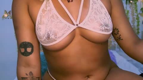 Snapshot of crysrus chatting on February 2025 03:18:01 AM crysrus online show from February 2025 03:18:01 AM