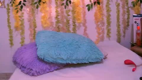 Snapshot of crysrus chatting on March 2025 03:12:02 AM crysrus online show from March 2025 03:12:02 AM