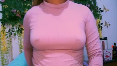 Snapshot of crysrus chatting on September 2025 01:09:01 AM crysrus online show from September 2025 01:09:01 AM