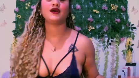 Snapshot of crysrus chatting on September 2025 12:49:01 AM crysrus online show from September 2025 12:49:01 AM