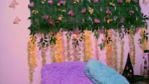 Snapshot of crysrus chatting on October 2025 12:41:01 AM crysrus online show from October 2025 12:41:01 AM