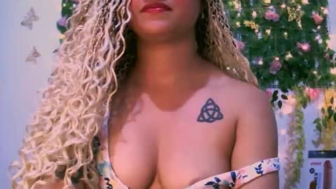 Snapshot of crysrus chatting on November 2025 01:59:02 AM crysrus online show from November 2025 01:59:02 AM