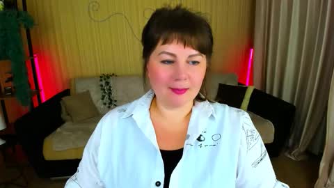 Anna online show from October 2025 06:30:01 PM