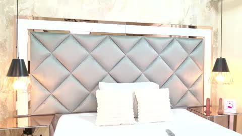 crystal_gilton online show from November 2025 07:04:01 PM