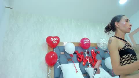 crystal_sm online show from February 2026 03:03:01 AM