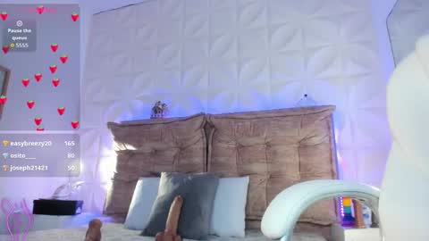 Chris online show from November 2025 07:14:01 PM