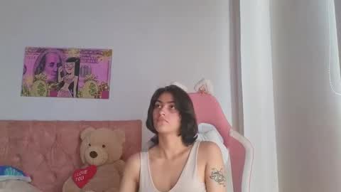 Crystal Blaze online show from November 2025 03:11:01 PM