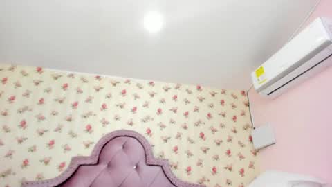Snapshot of crystal_watson0 chatting on July 2026 01:14:02 PM Milf Latina online show from July 2026 01:14:02 PM