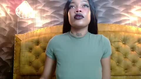 Crystal online show from October 2025 08:20:01 PM