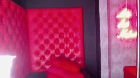 Crystal online show from November 2025 08:02:02 AM