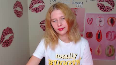 Stella online show from September 2025 06:53:01 PM