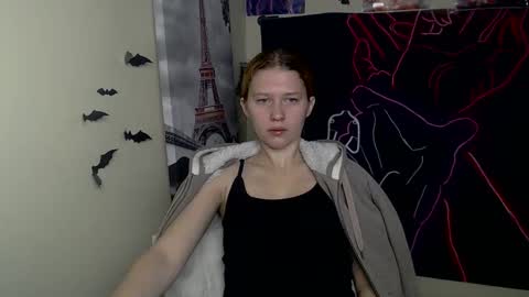 Stella online show from November 2025 07:07:01 AM