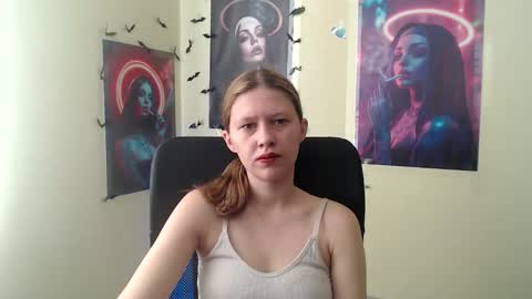 Snapshot of crystalgirl__ chatting on May 2026 06:21:02 AM Stella online show from May 2026 06:21:02 AM