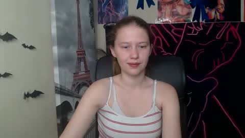 Snapshot of crystalgirl__ chatting on May 2026 06:30:01 AM Stella online show from May 2026 06:30:01 AM
