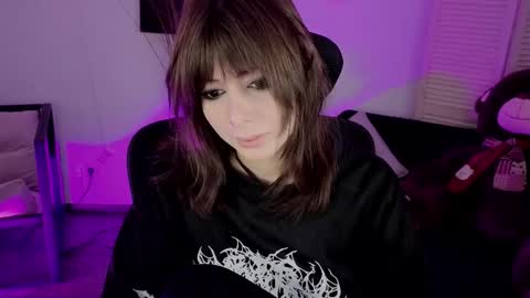 crystallbloom online show from February 2026 02:09:02 PM