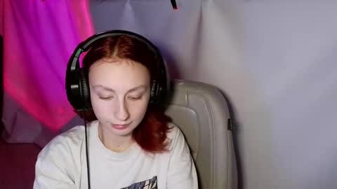 Snapshot of crystallkris chatting on December 2024 12:20:01 AM Kristina online show from December 2024 12:20:01 AM