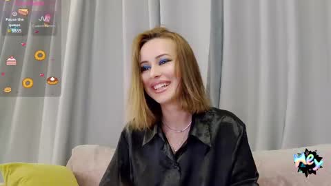 Snapshot of crystalmoon___ chatting on February 2025 10:59:01 PM crystalmoon___ online show from February 2025 10:59:01 PM