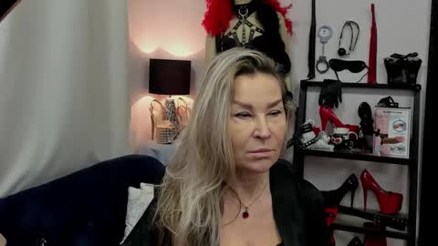 CrystalHotty online show from January 2025 07:38:02 AM