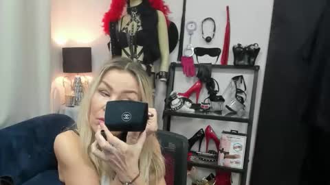 CrystalHotty online show from February 2026 05:48:02 AM