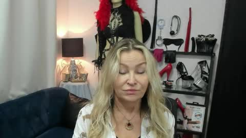 CrystalHotty online show from June 2026 05:08:01 AM