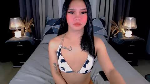 Snapshot of crytastal_lust1212 chatting on September 2025 09:23:02 AM bea takashi online show from September 2025 09:23:02 AM