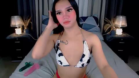 Snapshot of crytastal_lust1212 chatting on September 2025 08:52:02 AM bea takashi online show from September 2025 08:52:02 AM