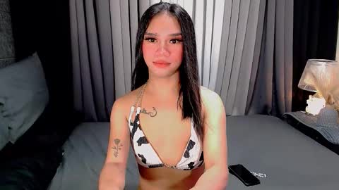 Snapshot of crytastal_lust1212 chatting on October 2025 08:45:02 AM bea takashi online show from October 2025 08:45:02 AM