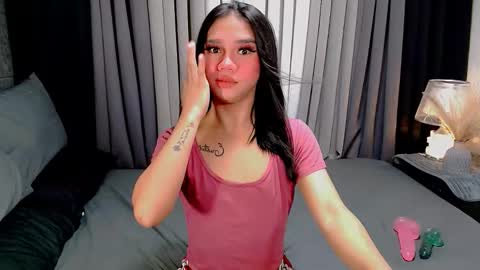 Snapshot of crytastal_lust1212 chatting on October 2025 09:18:02 AM bea takashi online show from October 2025 09:18:02 AM