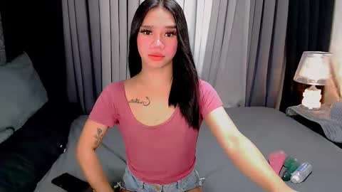 Snapshot of crytastal_lust1212 chatting on October 2025 08:51:02 AM bea takashi online show from October 2025 08:51:02 AM